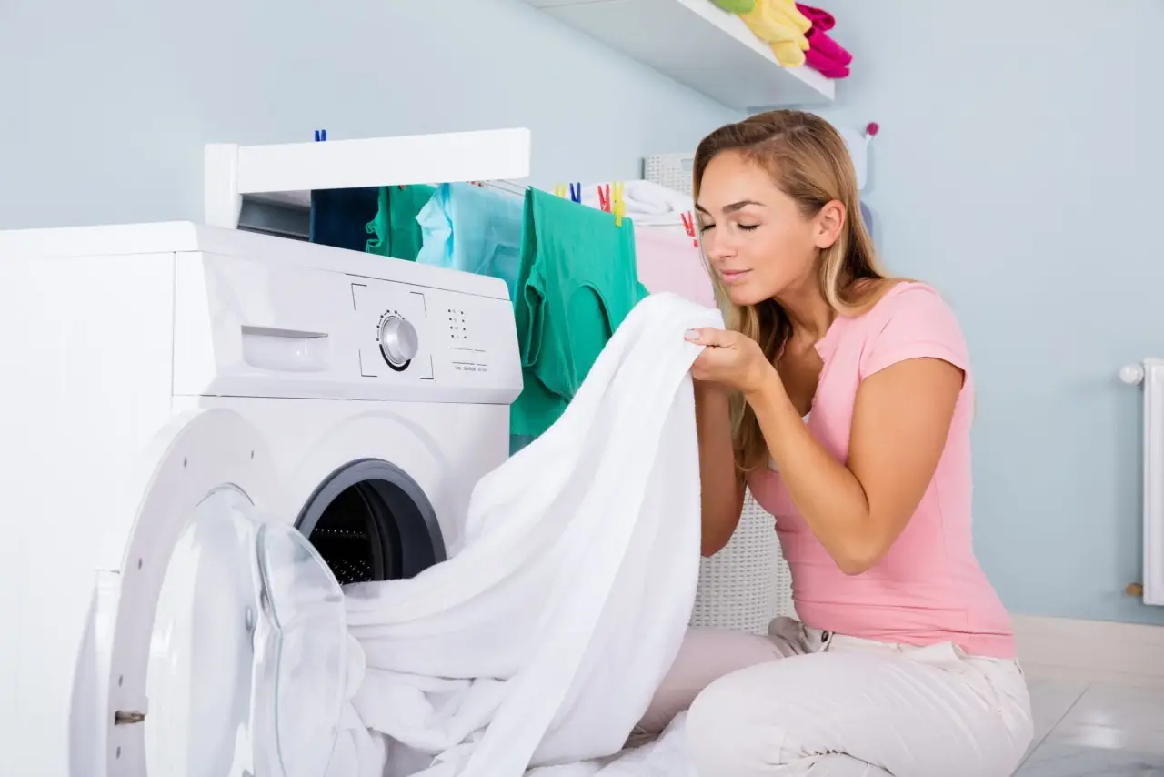 Il segreto per avere un bucato profumato a lungo senza usare l’ammorbidente
